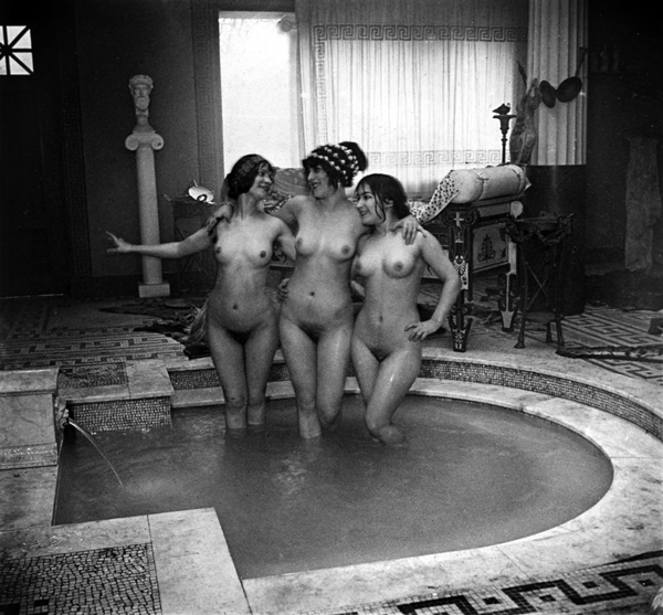 Jules Richard, nude photographs 2- public Domain