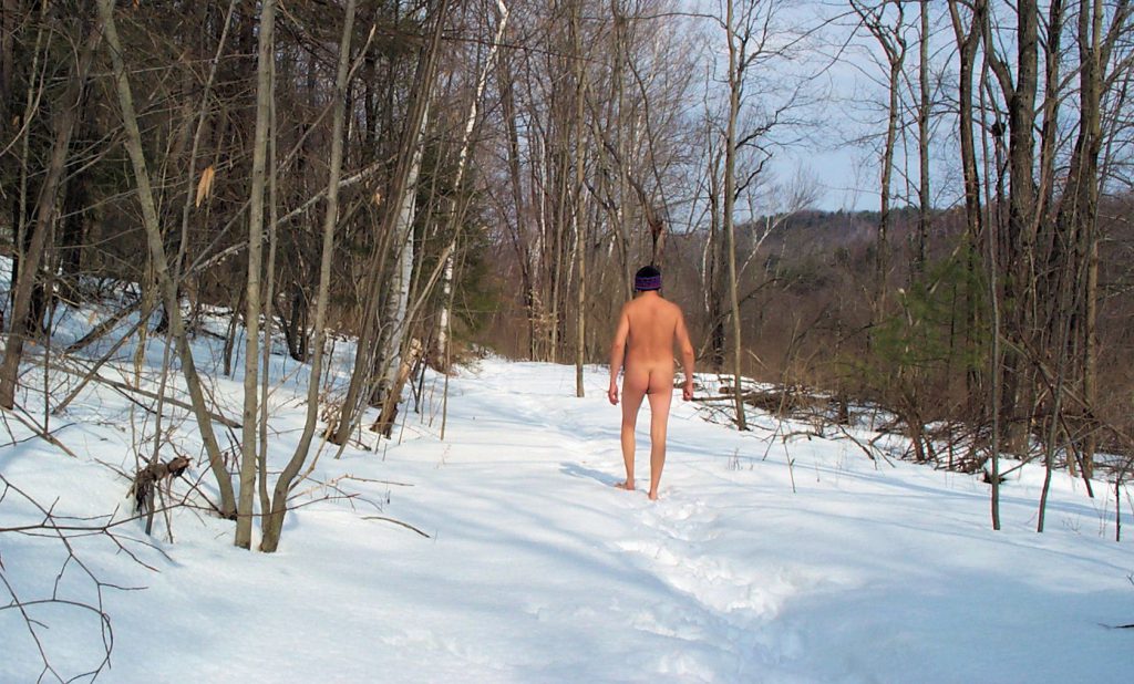 naked-hike-on-a-nice-winter-day-in-the-woods-by-ebdow-cc-by-sa-3-0