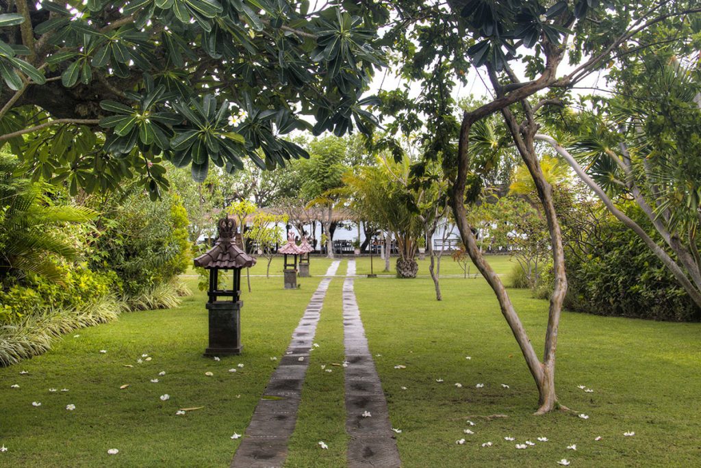 Review of Amertha Bali Villas in Pemuteran: Like nudist villas in a textile resort