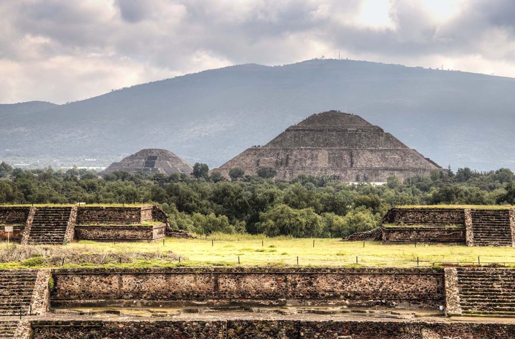 Naturism in Mexico - Teotihuacan