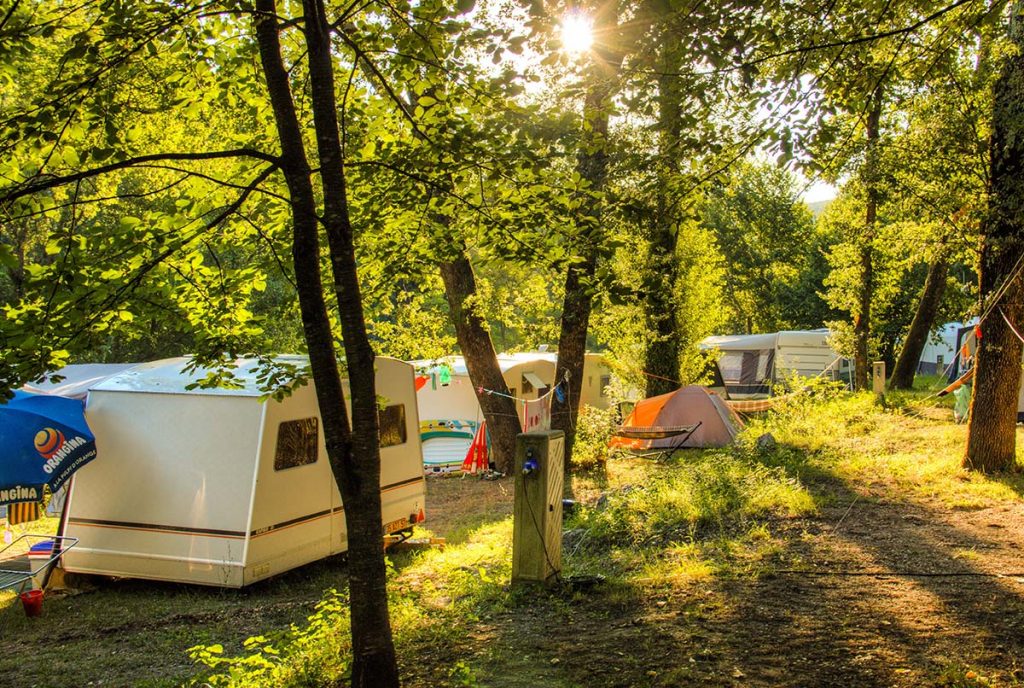 La Genèse naturist in France