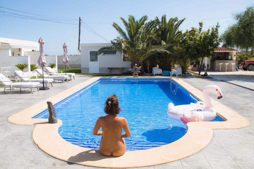 Nude Vacations near Alicante in Spain