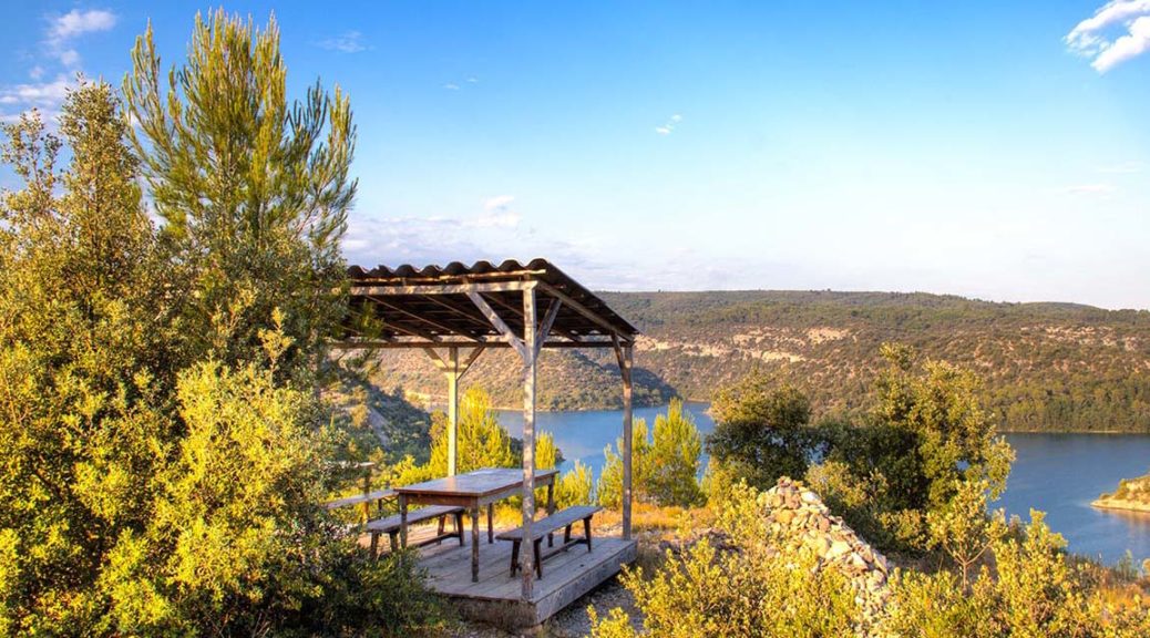 Featured Naturist Resorts: Naturist Camping Verdon Provence, France