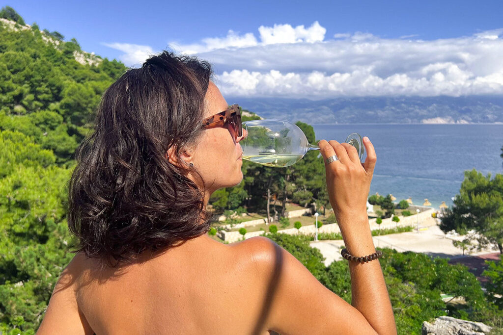 10 Amazing Nude Beach Bars