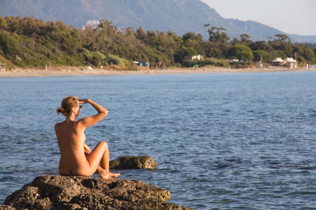 How to avoid the Summer Swimsuit Invasion